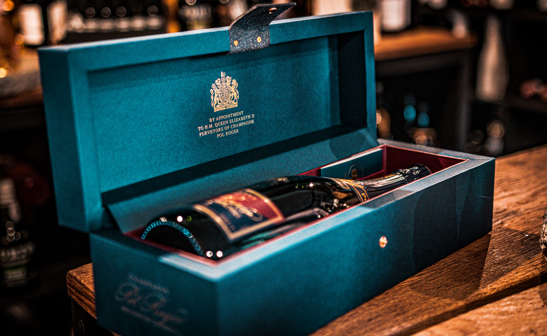 Bedrijfsvideo en productfotografie voor 24Wines in Volendam: winkel, assortiment en inpakproces (5 van 12)