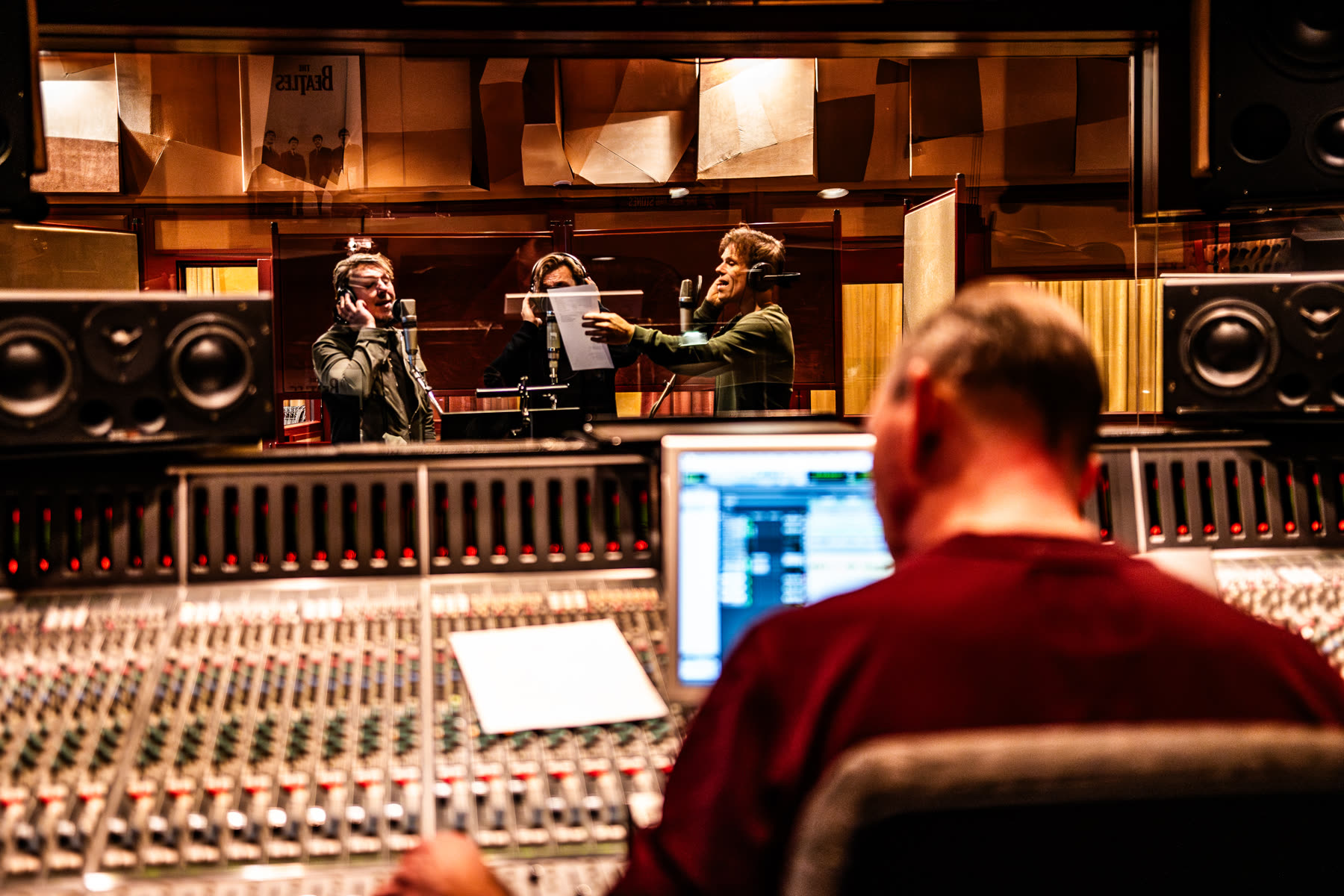Fotoreportage voor Stichting voor het Kind: opnamesessie van de single in de studio (9 van 12)